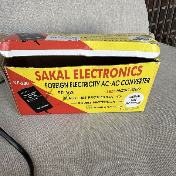 Sakal Foreign Electricity Voltage Converter Model NF-200 (220V to 110V) LN - Picture 3 of 4